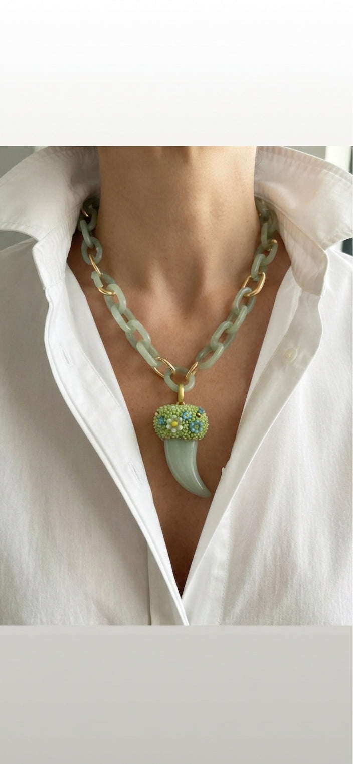 Collana Corno fiorito